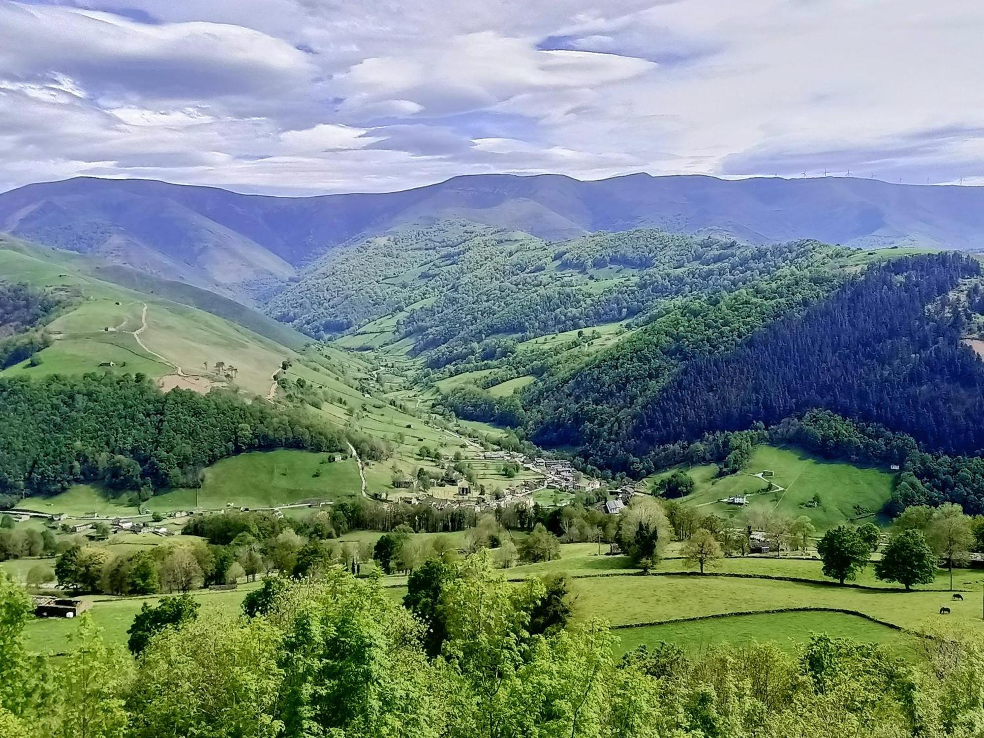 La Cabana Mirador De Los Valles Pasiegos Vega de Pas Εξωτερικό φωτογραφία